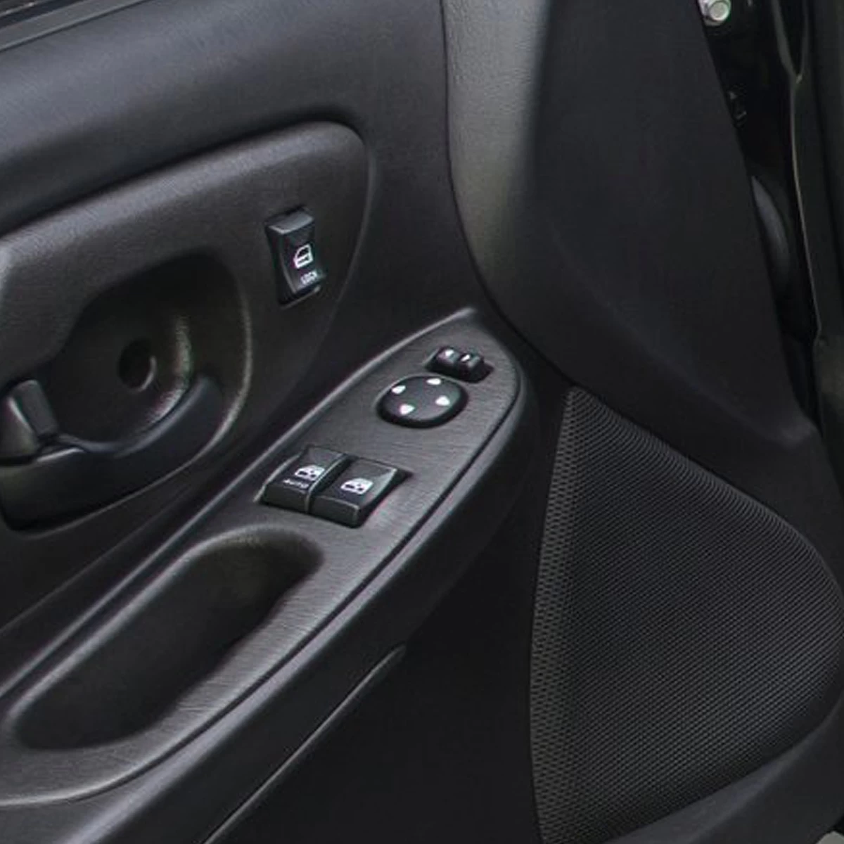 00-05 Chevy Monte Carlo Left Driver Side Master Power Window Control Switch 8 00-05 Chevy Monte Carlo Left Driver Side Master Power Window Control Switch - Image 6