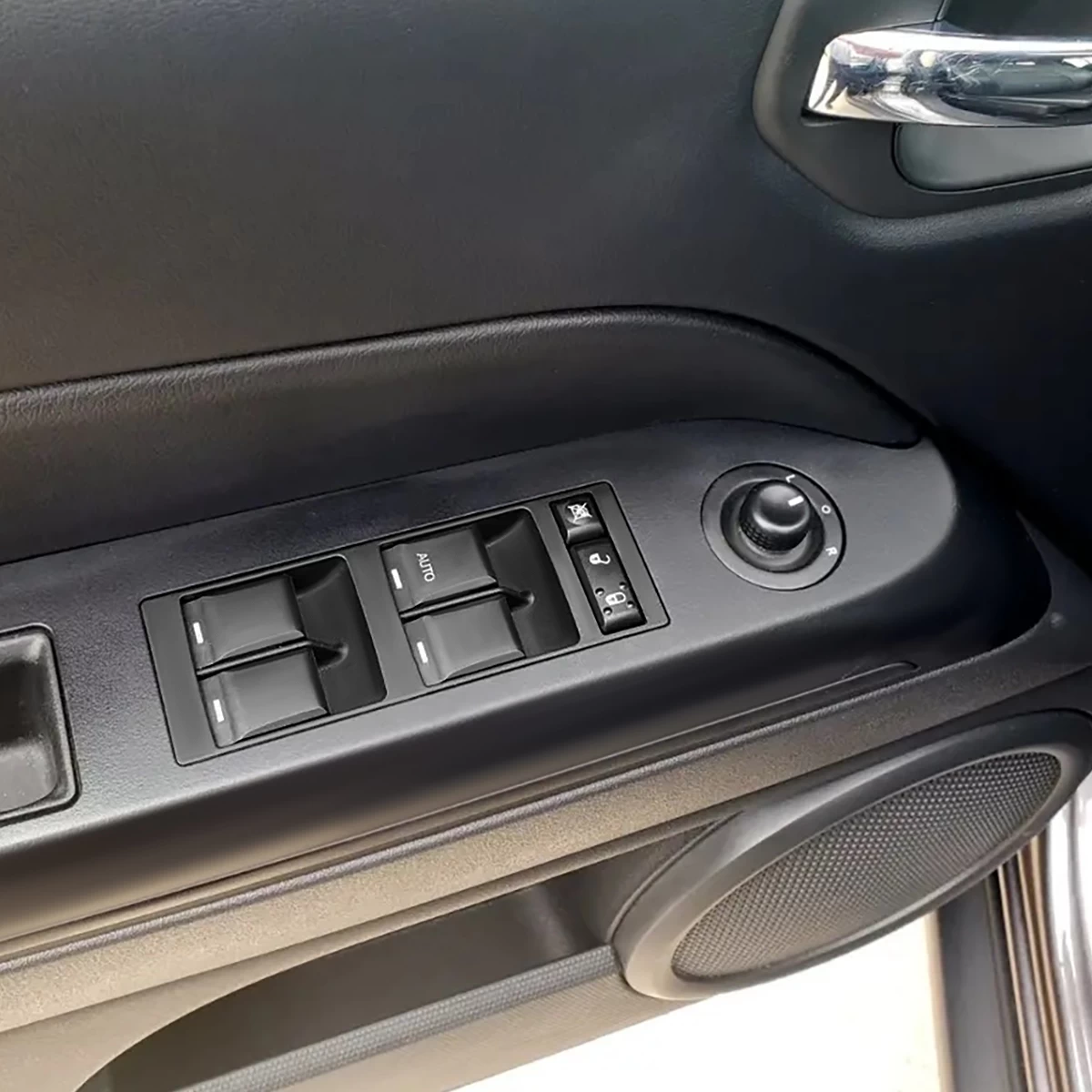 07-17 Chrysler 200 300 Dodge Dakota Driver Side Master Power Window Switch 8 07-17 Chrysler 200 300 Dodge Dakota Driver Side Master Power Window Switch - Image 6