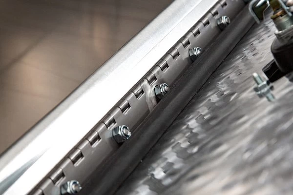 Buyers® 1705183 - Single Top Door Step Box With Die Cast Compression Latch 8 Buyers® 1705183 - Single Top Door Step Box With Die Cast Compression Latch - Image 6