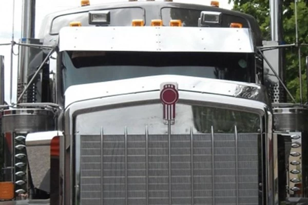 United Pacific® 29010 - Bug Deflector 4 United Pacific® 29010 - Bug Deflector - Image 2