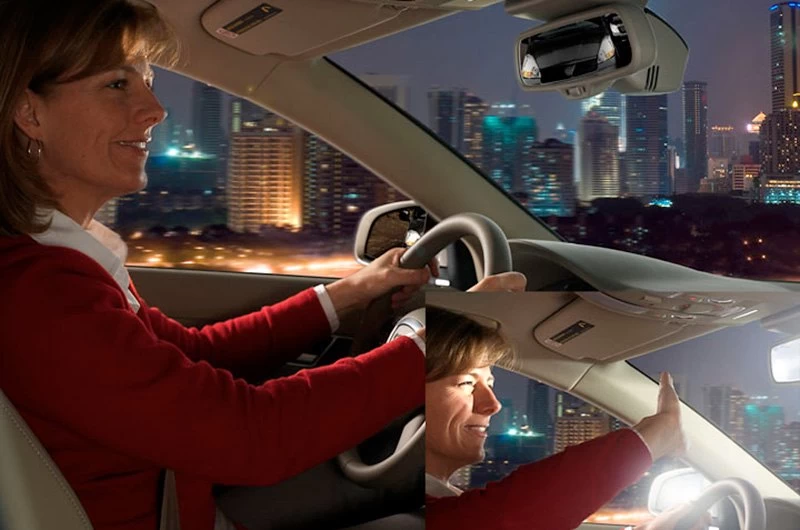 Gentex® - Auto-Dimming Rear View Mirror With HomeLink™ 6 Gentex® - Auto-Dimming Rear View Mirror With HomeLink™ - Image 4