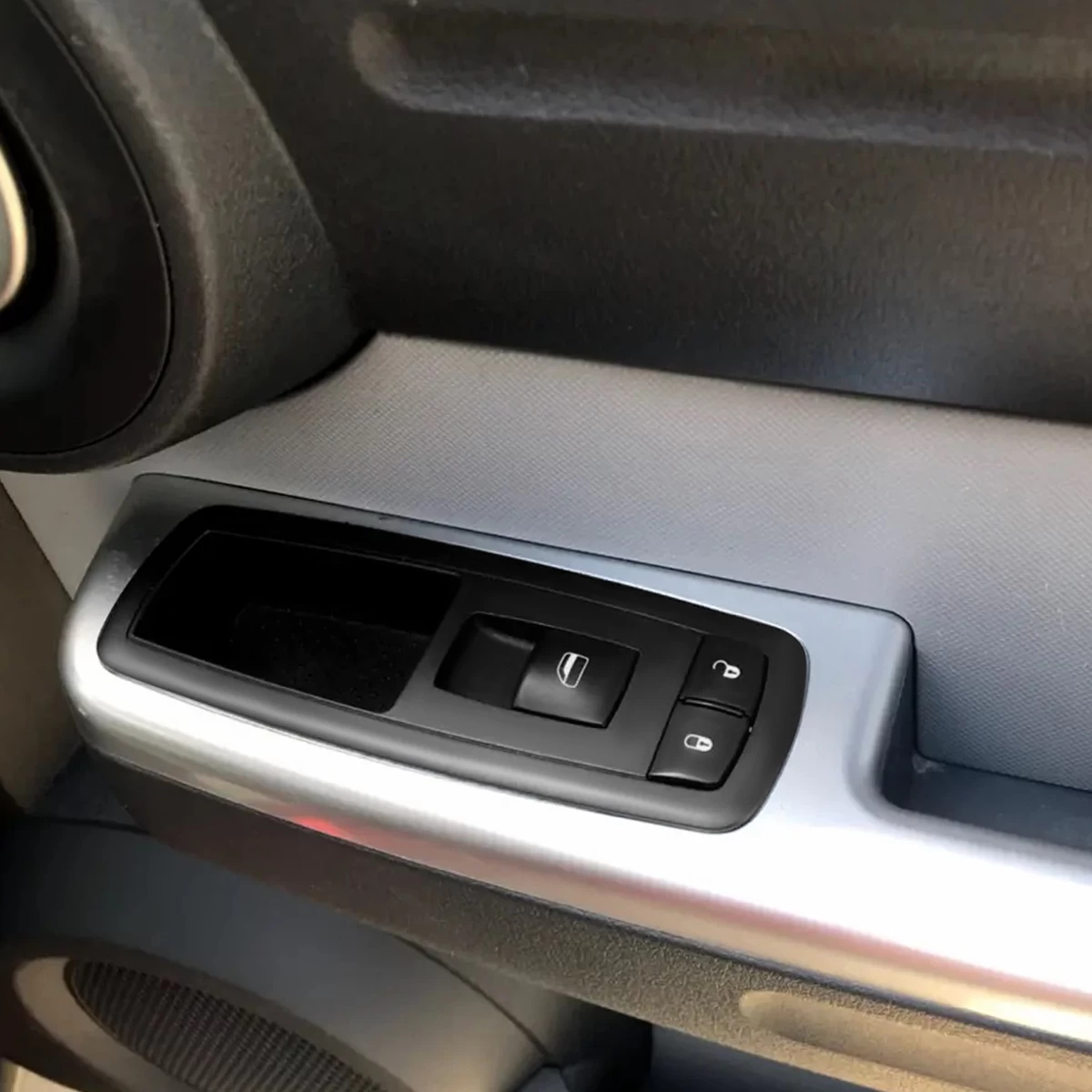 07-12 Jeep Liberty Journey Town&Country Passenger Side Master Power Window Switch 8 07-12 Jeep Liberty Journey Town&Country Passenger Side Master Power Window Switch - Image 6